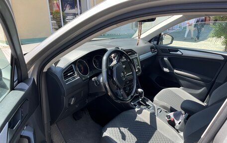 Volkswagen Tiguan II, 2017 год, 2 030 000 рублей, 6 фотография