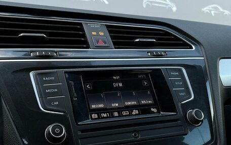 Volkswagen Tiguan II, 2017 год, 1 498 800 рублей, 18 фотография