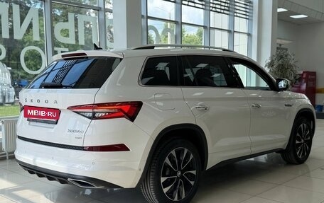 Skoda Kodiaq I, 2023 год, 4 700 000 рублей, 5 фотография