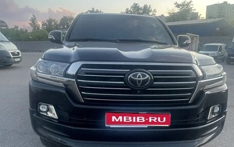 Toyota Land Cruiser 200, 2018 год, 6 500 000 рублей, 1 фотография