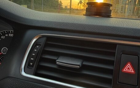 Volkswagen Jetta VI, 2014 год, 1 349 000 рублей, 28 фотография