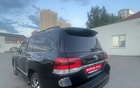 Toyota Land Cruiser 200, 2018 год, 6 500 000 рублей, 3 фотография