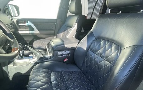 Toyota Land Cruiser 200, 2018 год, 6 500 000 рублей, 16 фотография