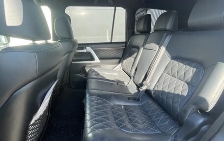 Toyota Land Cruiser 200, 2018 год, 6 500 000 рублей, 18 фотография