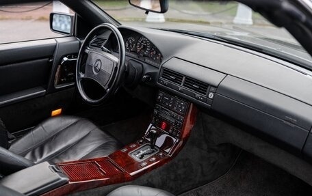 Mercedes-Benz SL-Класс, 1991 год, 17 949 000 рублей, 11 фотография