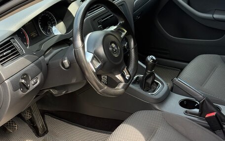 Volkswagen Jetta VI, 2012 год, 970 000 рублей, 8 фотография