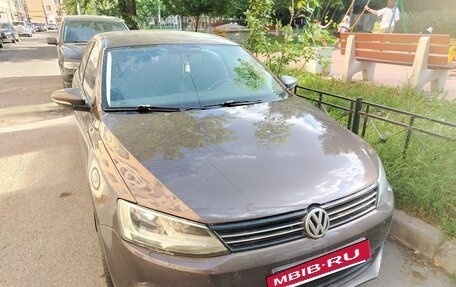 Volkswagen Jetta VI, 2012 год, 679 000 рублей, 2 фотография