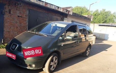 SEAT Alhambra II рестайлинг, 2002 год, 780 000 рублей, 1 фотография