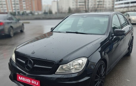 Mercedes-Benz C-Класс, 2011 год, 1 000 000 рублей, 1 фотография