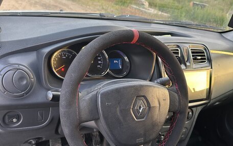 Renault Logan II, 2016 год, 245 000 рублей, 5 фотография