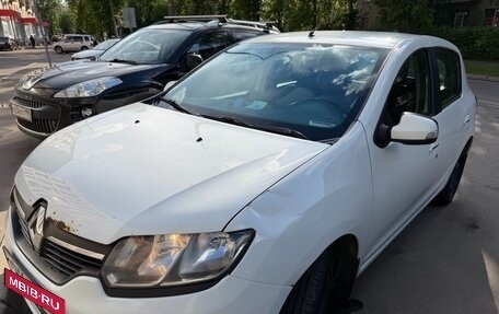 Renault Sandero II рестайлинг, 2018 год, 640 000 рублей, 2 фотография