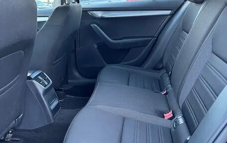 Skoda Octavia, 2018 год, 1 650 000 рублей, 6 фотография