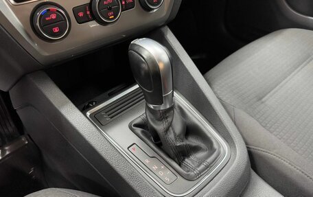 Volkswagen Jetta VI, 2018 год, 1 499 000 рублей, 13 фотография