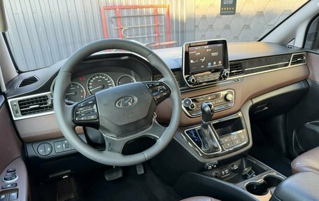 Hyundai Grand Starex Grand Starex I рестайлинг 2, 2019 год, 3 500 000 рублей, 10 фотография