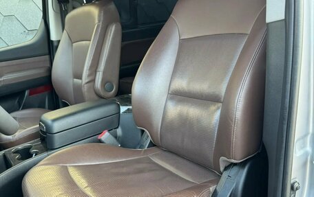 Hyundai Grand Starex Grand Starex I рестайлинг 2, 2019 год, 3 500 000 рублей, 19 фотография