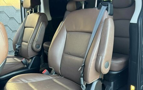 Hyundai Grand Starex Grand Starex I рестайлинг 2, 2019 год, 3 500 000 рублей, 31 фотография
