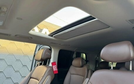 Hyundai Grand Starex Grand Starex I рестайлинг 2, 2019 год, 3 500 000 рублей, 23 фотография