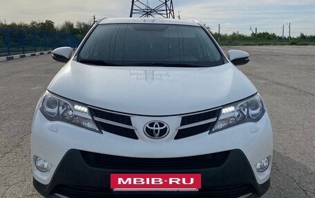 Toyota RAV4, 2013 год, 1 810 000 рублей, 3 фотография