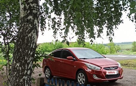 Hyundai Solaris II рестайлинг, 2012 год, 485 000 рублей, 8 фотография