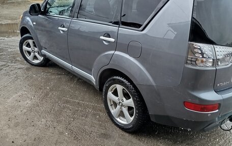 Mitsubishi Outlander III рестайлинг 3, 2008 год, 900 000 рублей, 3 фотография
