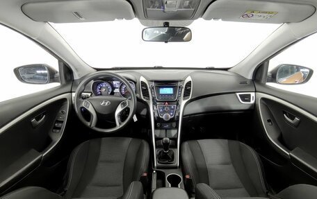 Hyundai i30 II рестайлинг, 2015 год, 1 099 000 рублей, 9 фотография