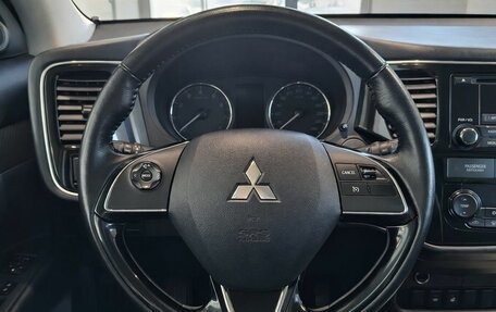 Mitsubishi Outlander III рестайлинг 3, 2017 год, 1 850 000 рублей, 11 фотография