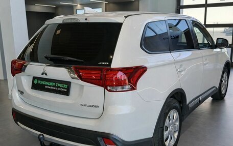 Mitsubishi Outlander III рестайлинг 3, 2017 год, 1 850 000 рублей, 4 фотография