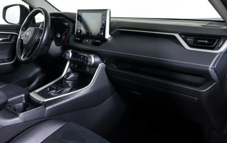 Toyota RAV4, 2021 год, 3 970 000 рублей, 10 фотография