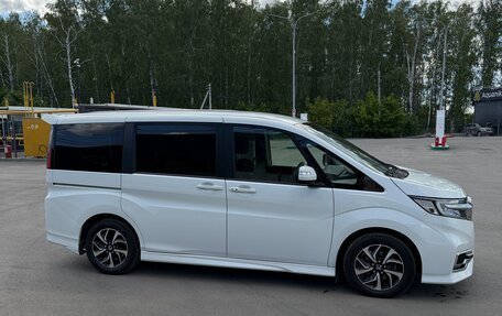 Honda Stepwgn IV, 2017 год, 2 290 000 рублей, 3 фотография