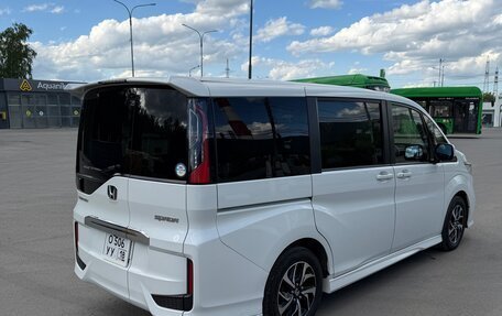 Honda Stepwgn IV, 2017 год, 2 290 000 рублей, 4 фотография