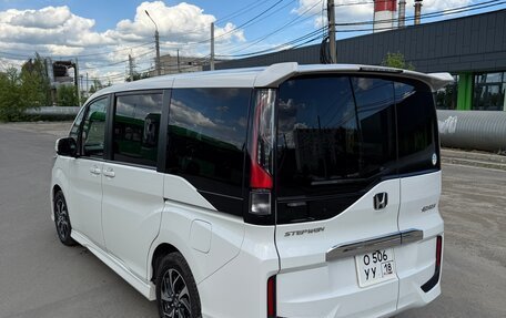 Honda Stepwgn IV, 2017 год, 2 290 000 рублей, 7 фотография
