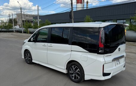 Honda Stepwgn IV, 2017 год, 2 290 000 рублей, 8 фотография