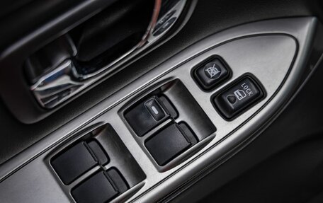 Mitsubishi Pajero IV, 2013 год, 2 478 000 рублей, 15 фотография