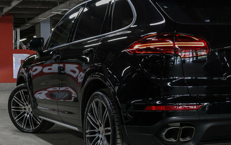 Porsche Cayenne III, 2015 год, 4 299 000 рублей, 28 фотография
