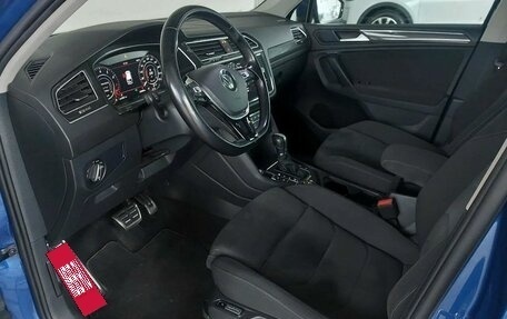 Volkswagen Tiguan II, 2018 год, 2 250 000 рублей, 10 фотография
