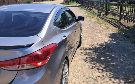 Hyundai Avante, 2011 год, 800 000 рублей, 12 фотография