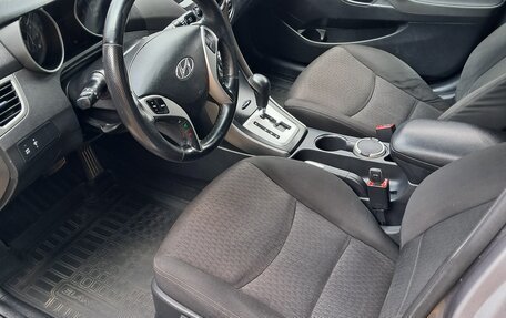 Hyundai Avante, 2011 год, 800 000 рублей, 14 фотография