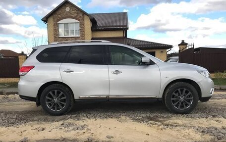 Nissan Pathfinder, 2014 год, 1 800 000 рублей, 2 фотография