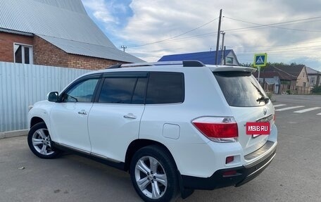 Toyota Highlander III, 2012 год, 2 150 000 рублей, 3 фотография