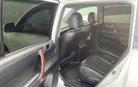 Toyota Highlander III, 2012 год, 2 150 000 рублей, 10 фотография