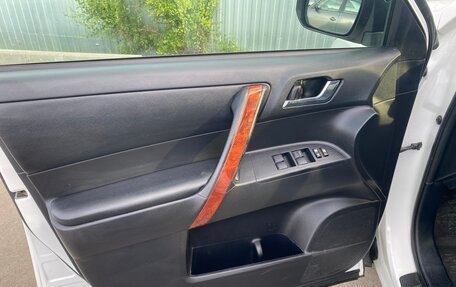 Toyota Highlander III, 2012 год, 2 150 000 рублей, 9 фотография