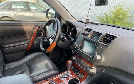 Toyota Highlander III, 2012 год, 2 150 000 рублей, 13 фотография