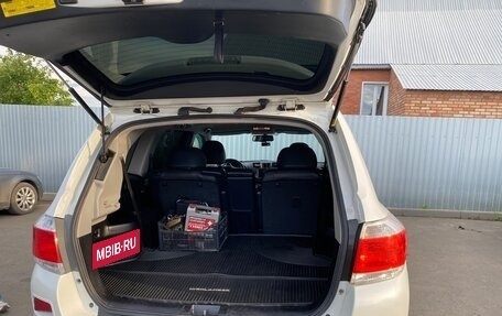 Toyota Highlander III, 2012 год, 2 150 000 рублей, 14 фотография