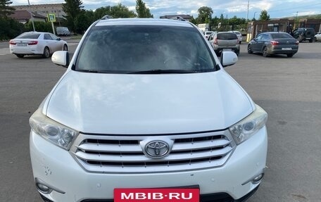 Toyota Highlander III, 2012 год, 2 150 000 рублей, 16 фотография