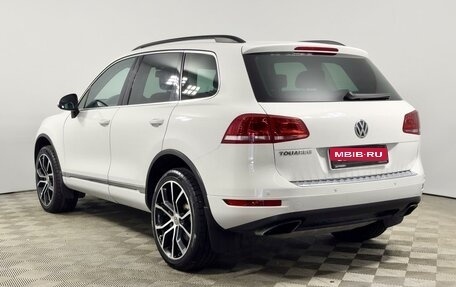 Volkswagen Touareg III, 2012 год, 2 499 900 рублей, 2 фотография