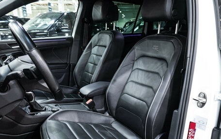 Volkswagen Tiguan II, 2021 год, 3 349 700 рублей, 15 фотография