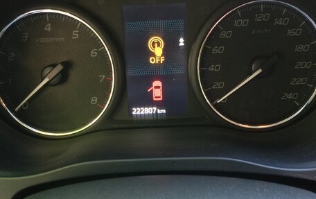 Mitsubishi Outlander III рестайлинг 3, 2014 год, 1 700 000 рублей, 6 фотография