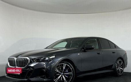 BMW 5 серия, 2025 год, 8 590 000 рублей, 2 фотография