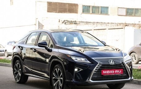 Lexus RX IV рестайлинг, 2017 год, 3 599 000 рублей, 5 фотография