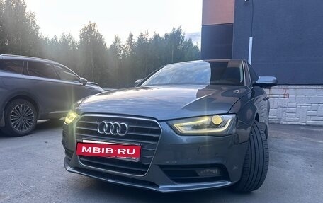 Audi A4, 2013 год, 1 190 000 рублей, 5 фотография